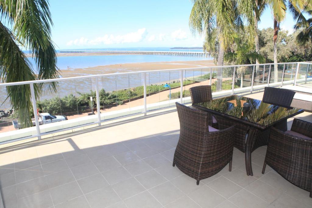 Pier Resort Urangan Eksteriør billede