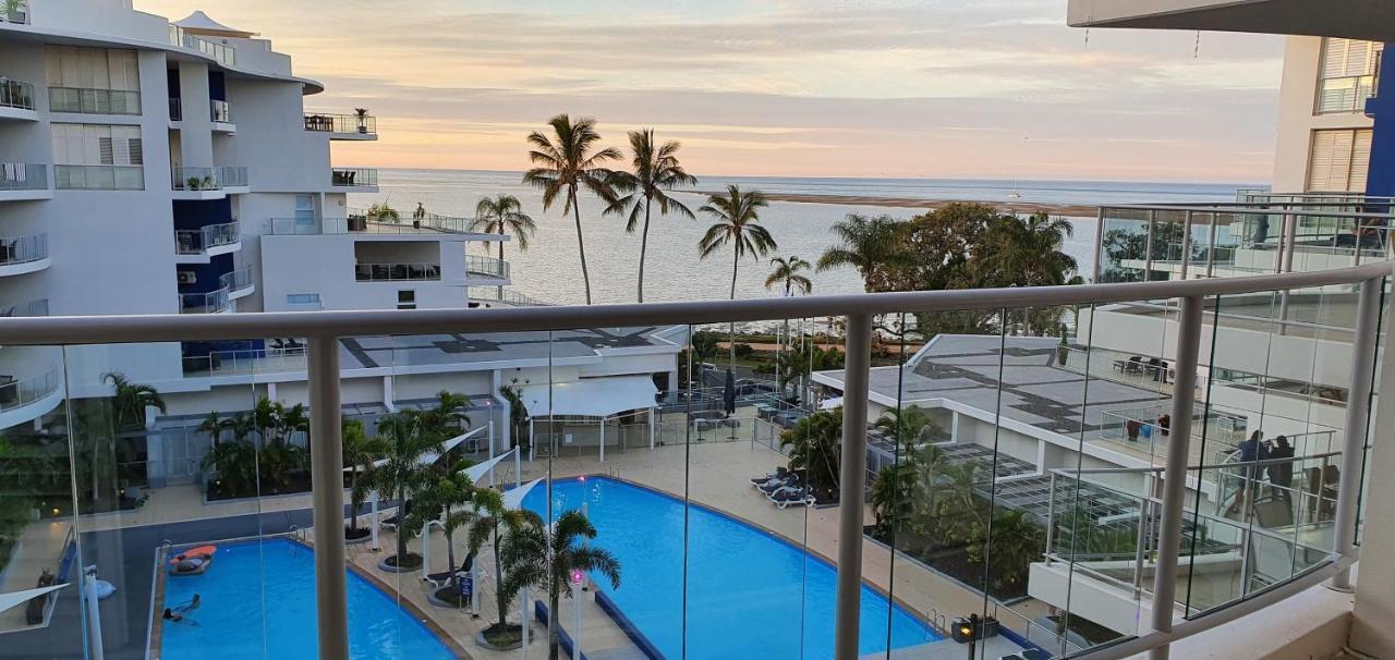 Pier Resort Urangan Eksteriør billede