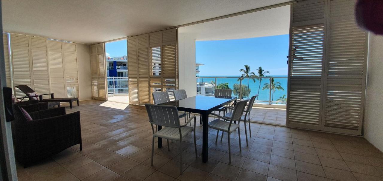 Pier Resort Urangan Eksteriør billede