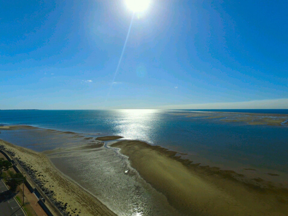 Pier Resort Urangan Eksteriør billede