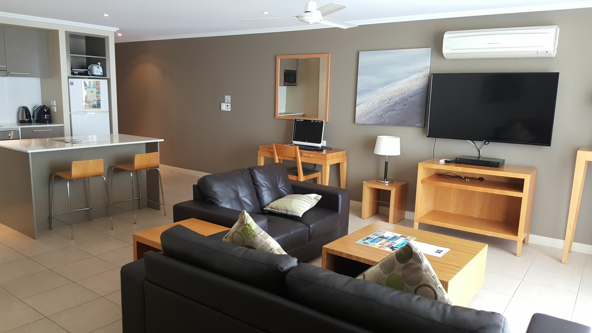 Pier Resort Urangan Eksteriør billede