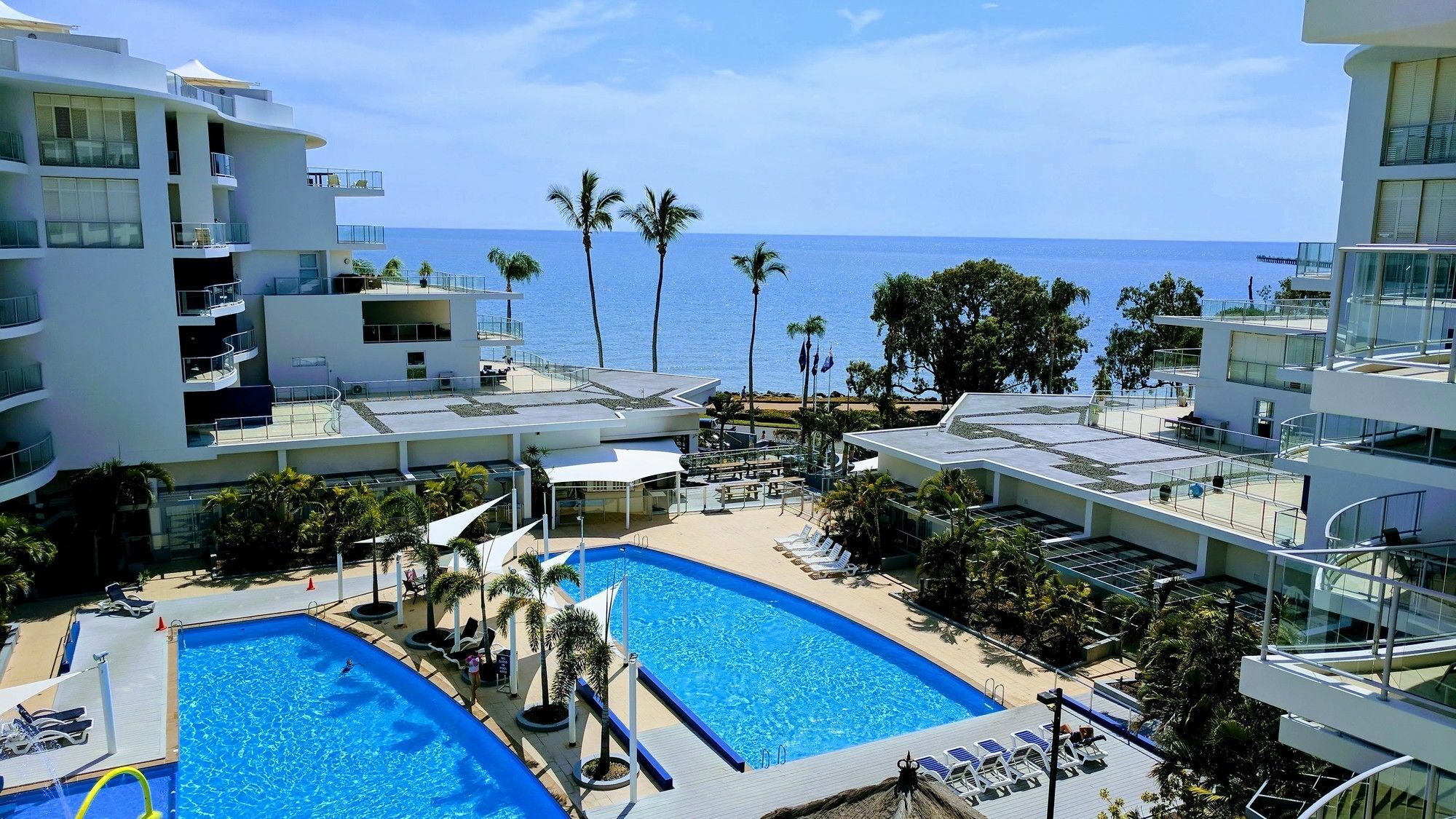 Pier Resort Urangan Eksteriør billede